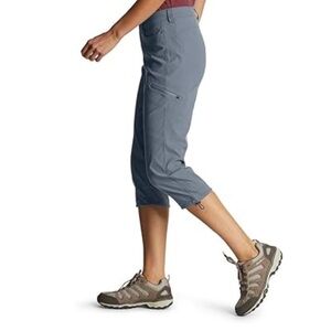 Eddie Bauer Capri Pants with Cargo Pocket